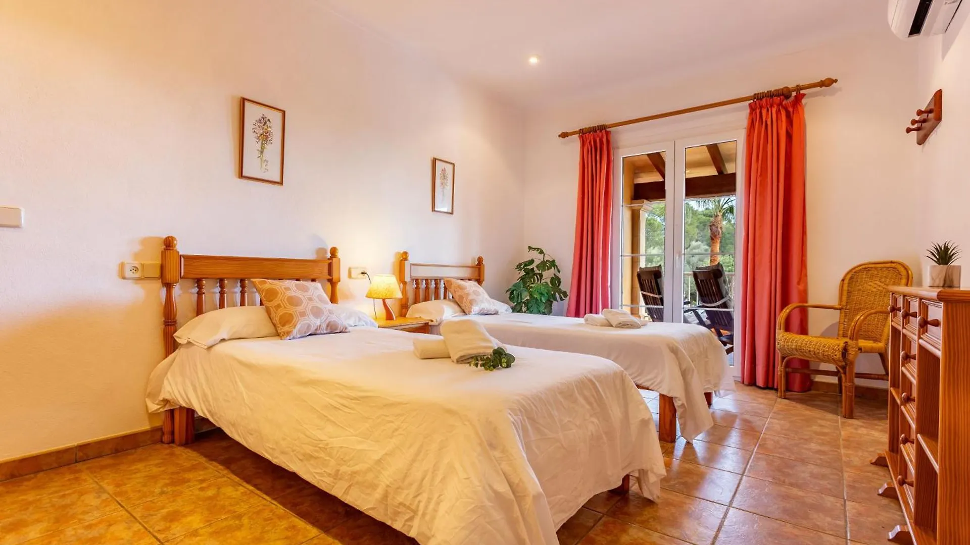 Finca Es Recer By Dracmallorca Santanyi Spain